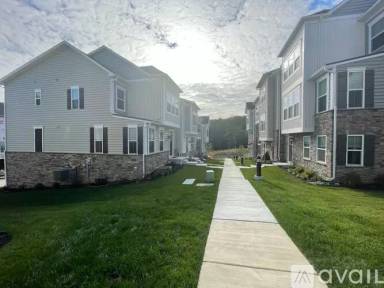 Main picture of 220 Avalon Dr