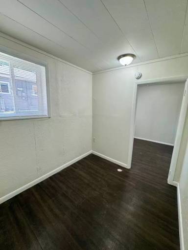 Main picture of 1550 Kendall St