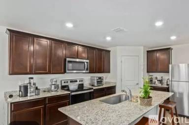 Main picture of 577 W Pintail Dr