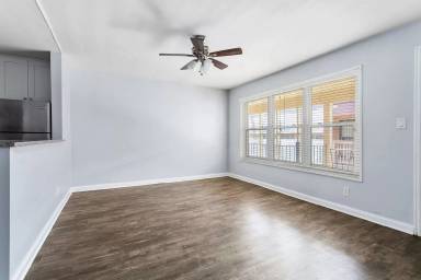 Main picture of 1209 N Harlem Ave