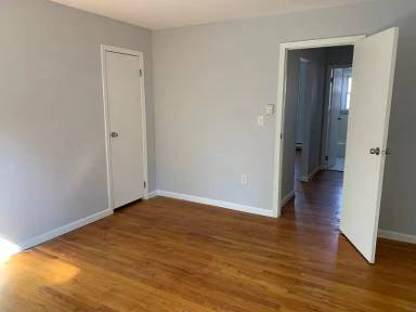 Main picture of 105 Franklin St