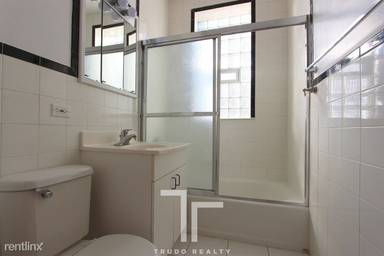 Main picture of 646 1/2 W Buckingham Pl