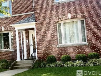 Main picture of 4008 8th St NE