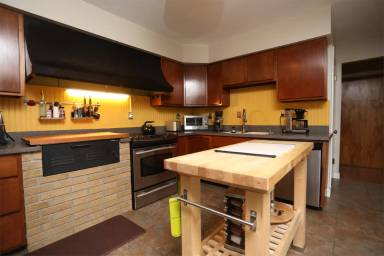Main picture of 7 Westwood Ln