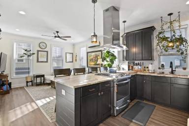 Main picture of 762-772 Rutledge Ave