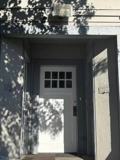 Main picture of 415 College Ave