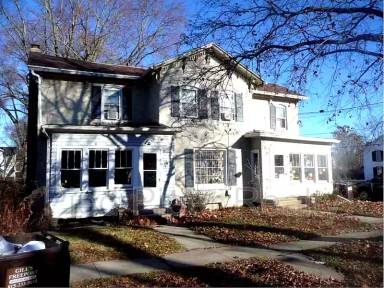 Main picture of 414 W Clark St