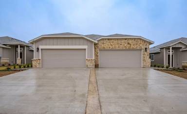 Main picture of 660 Wheatfield Dr