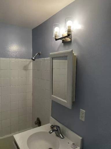 Main picture of 4810 Quarles St NE