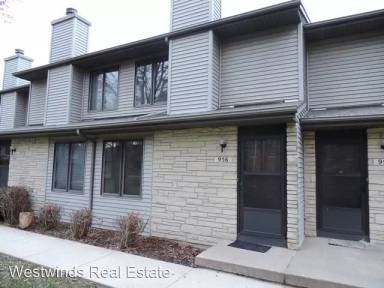 Main picture of 956 Westside Dr
