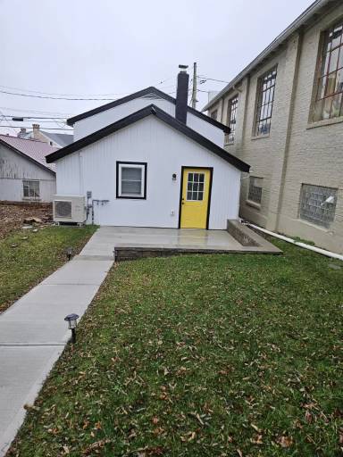 Main picture of 158 W Walnut St