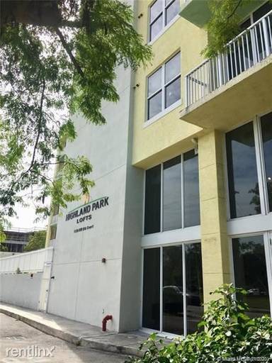 Main picture of Highland Park Lofts