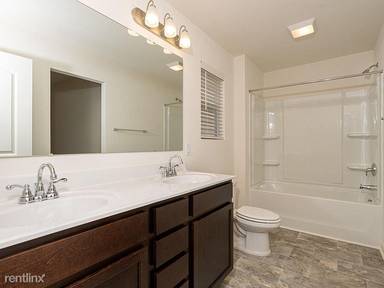 Main picture of 581 Freeport Ct