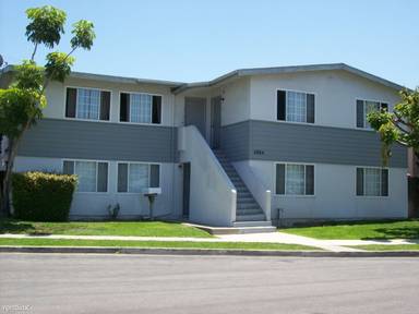 Main picture of 2864 Hickory Pl