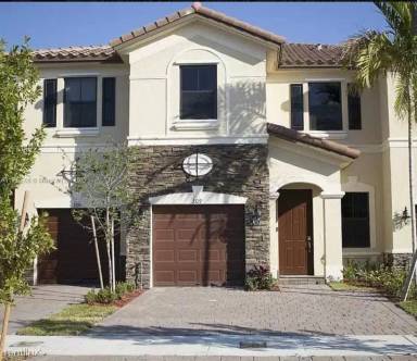 Main picture of 3327 W 90th Ter
