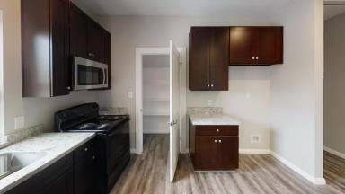 Main picture of 5005 Delano St