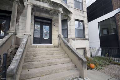 Main picture of 2436 W Chicago Ave