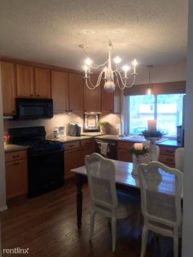 Main picture of 950 Beacon Woods Ct