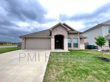 Main picture of 2440 Cameo Ln