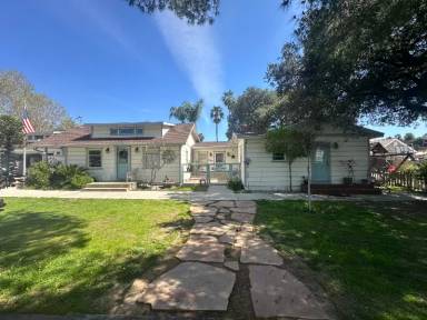Main picture of 812 N Amelia Ave