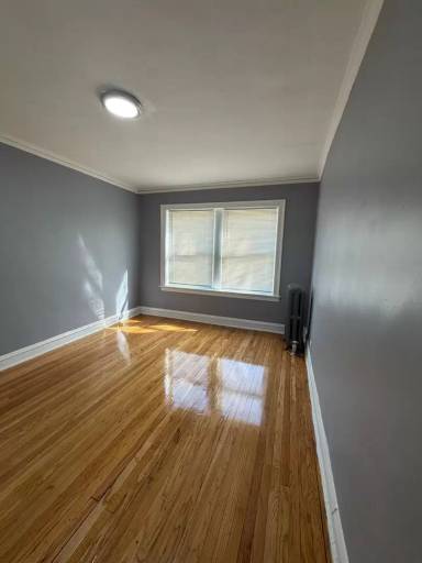 Main picture of 6957 S Michigan Ave