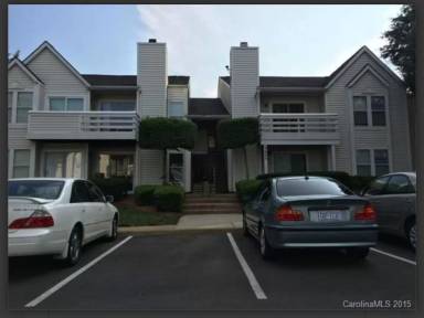 Main picture of 9629 Vinca Cir