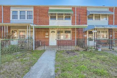 Main picture of 2023 Larkhall Rd