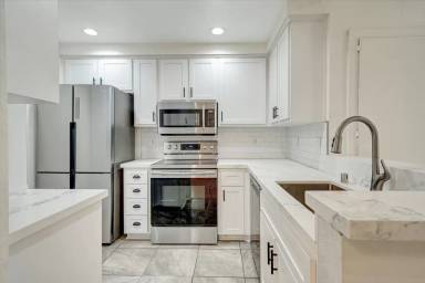 Main picture of 3867 Thorncroft Ln
