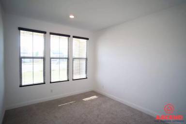 Main picture of 3208 Blue Creek Ln
