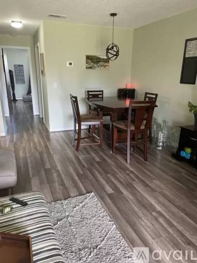 Main picture of 1070 Ellen Ct