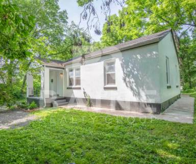 Main picture of 219 Dallas St