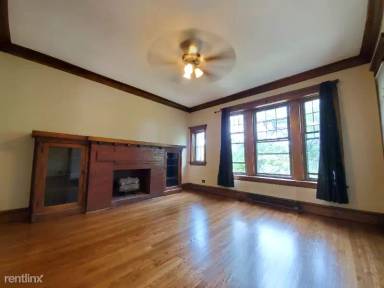 Main picture of 2539 W Logan Blvd