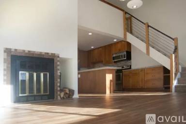 Main picture of Whittier Square Condo
