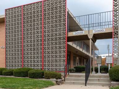 Main picture of 5006-08 California St