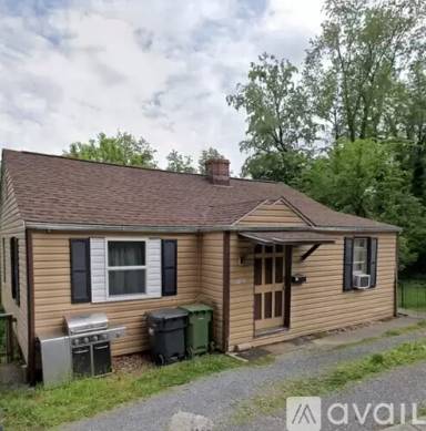 Main picture of 1121 College Ave