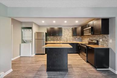 Main picture of 4103-11 Harvest Ln