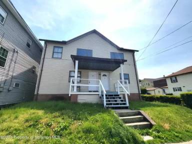 Main picture of 810 Main St