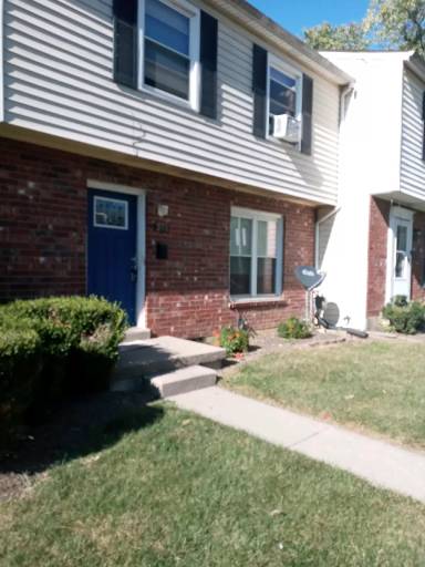 Main picture of 290 Hedgewood Ct