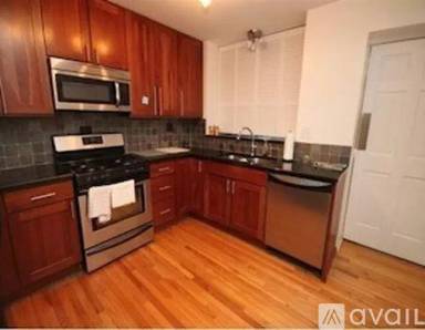 Main picture of 2215 N Clifton