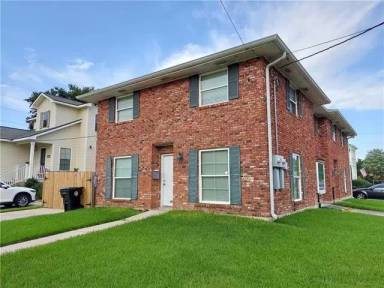 Main picture of 6551 Center St