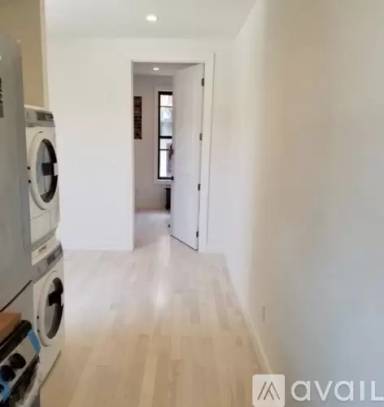 Main picture of 163 Mott St