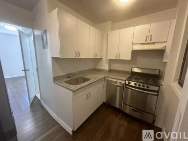 Main picture of 212-18 E 89th St