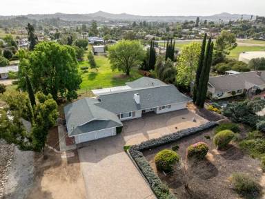 Main picture of 2073 Valley Rim Rd
