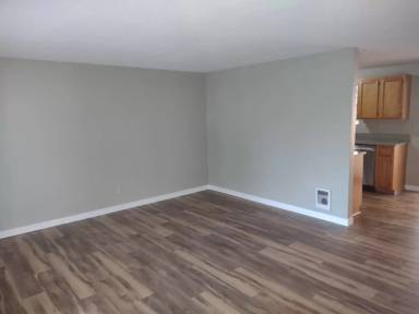 Main picture of 2111 NW Hill St