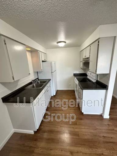 Main picture of 226-230 E 7th Ave Apartments