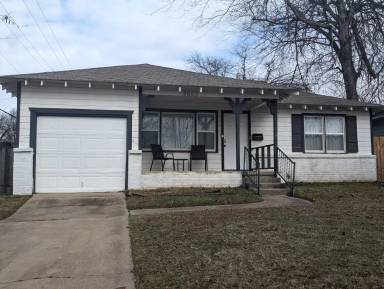 Main picture of 3503 E 30th Pl