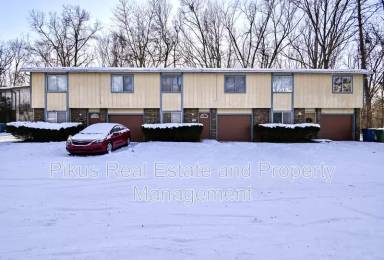 Main picture of 4264 S Main St