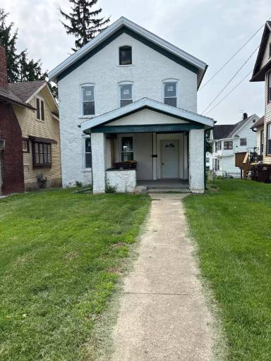 Main picture of 715 W Lincoln Blvd
