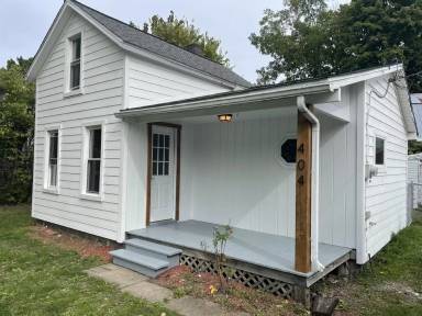 Main picture of 404 Church St