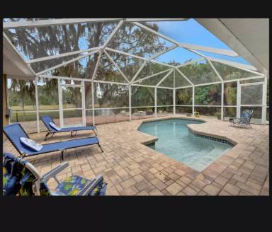 Main picture of 2590 Abbotsford St